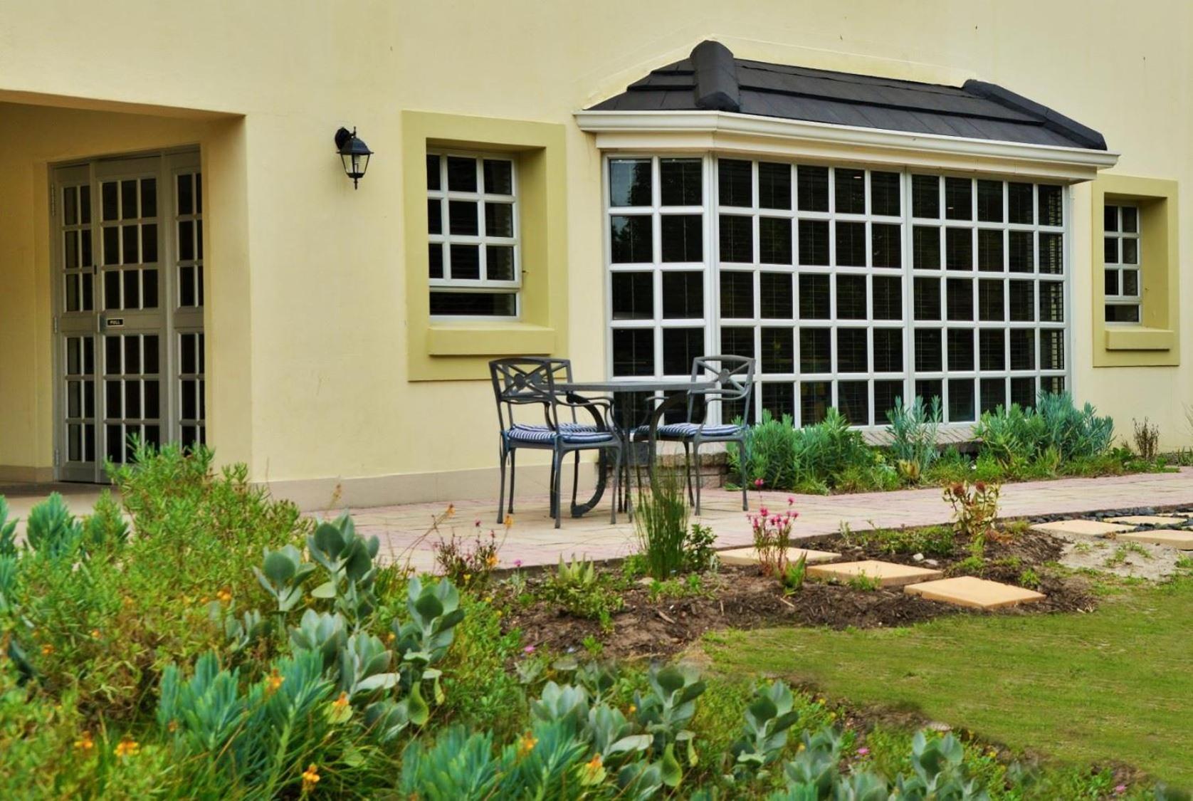 Roadlodge International Airport -booked Easy